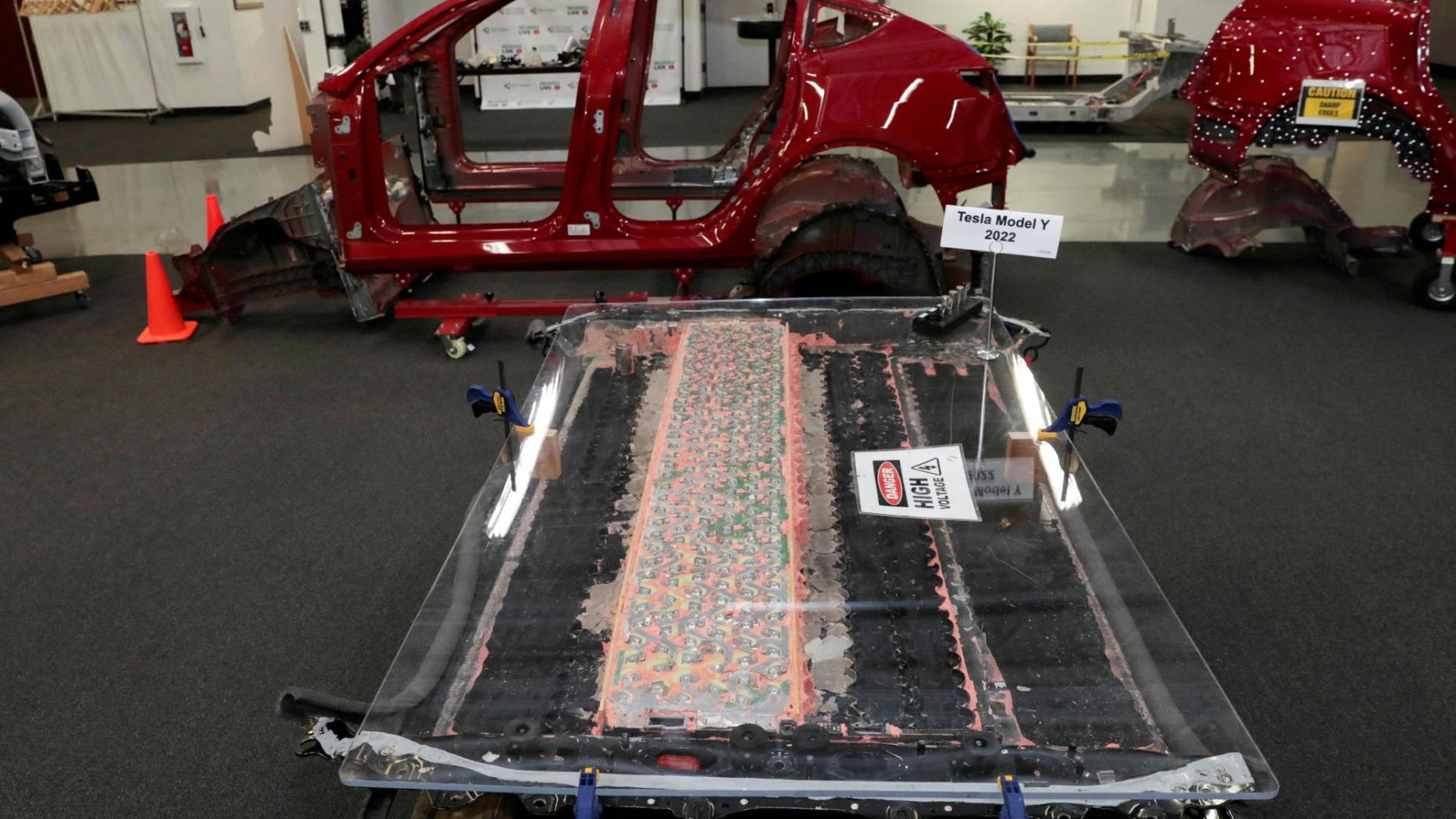 Wie Lange Halten Tesla Batterien