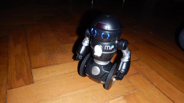 Der Wowwee MiP ist ein kleiner anroider Spielzeugroboter,...