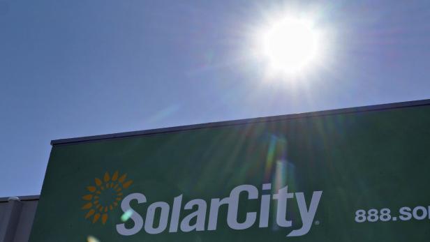 Die SolarCity-Übernahme durch Tesla gestaltet sich schwierig, ist aber Voraussetzung für die Kooperation mit Panasonic