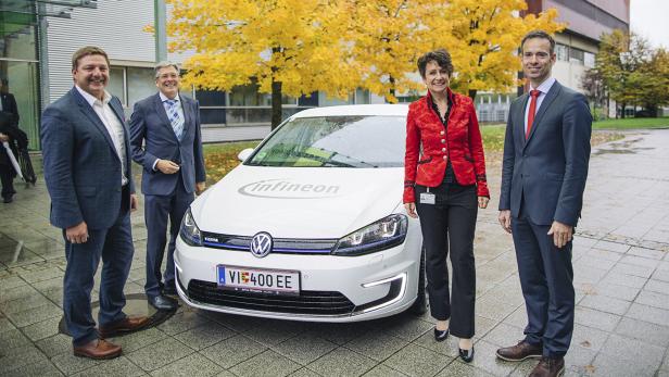 Villachs Bürgermeister Günther Albel, Landeshauptmann Peter Kaiser, Infineon-Vorstand Sabine Herlitschka und Austrian-Mobile-Power-Chef Heimo Aichmaier bei E-Mobility on Stage 2016