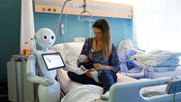 Der Roboter Pepper wird bereits in Krankenhäuser und Banken eingesetzt - klaut er auch zukünftig eure Jobs?
