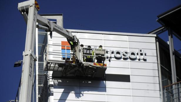 Der Verkauf von Nokia an Microsoft ist seit Freitag abgeschlossen, das Logo wurde bereits ausgetauscht