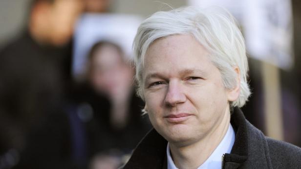 Julian Assange harrt in der ecuadorianischen Botschaft in London aus