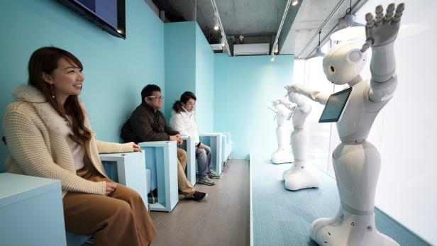 User sollen sich künftig in Chats mit Robotern unterhalten - so, als ob sie mit einen Menschen schreiben würden (Symbolbild)