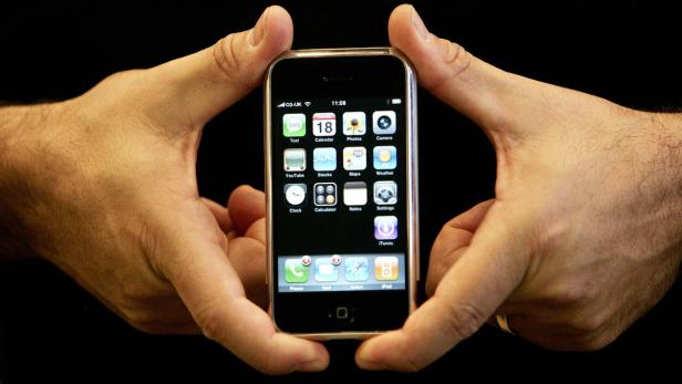 FILES-US-TECHNOLOGY-APPLE-IPHONE-ANNIVERSARY