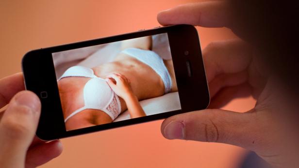 Psychoterror: User stellen Nacktbilder von Ex-Freundinnen ins Netz