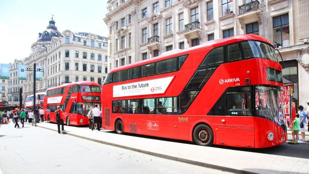 In London kann man seit Sonntag in den Bussen nur noch ohne Bargeld zahlen.