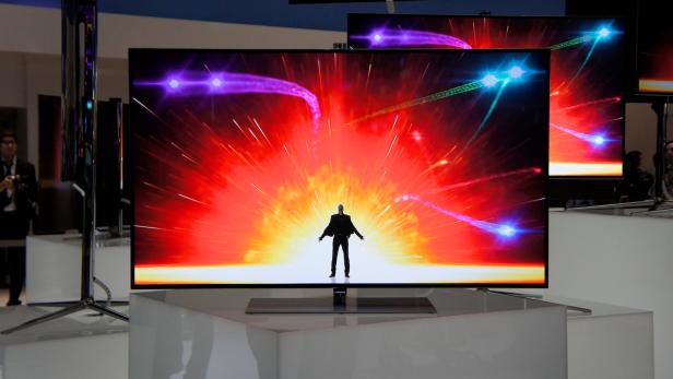Samsung möchte mit Multi View dank der OLED-Technologie sogar das Ansehen von zwei verschiedenen 3D-Inhalten in Full HD auf einem Fernseher ermöglichen.