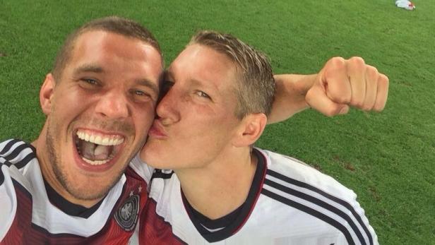 Lukas Podolski und Bastian Schweinsteiger feierten den WM-Sieg mit diesem Selfie