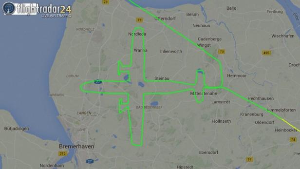 Flugzeug als Route in die Karte gezeichnet
