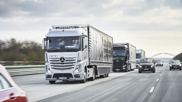 Daimler Trucks will bei der Vernetzung von LKWs eine Vorreiterrolle einnehmen