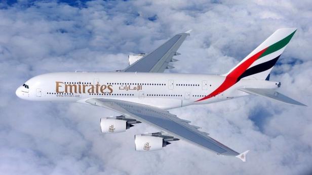 Neben dem A380 (Bild) hätte der A350 die Emirates-Flotte ergänzen sollen. Doch daraus wird nichts.
