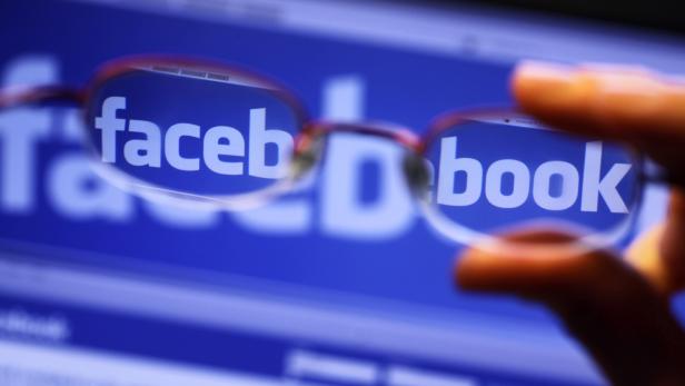 Facebook lockert den Datenschutz und verfolgt seine Nutzer nun auf Schritt und Tritt