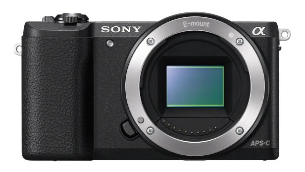 1. Preis: Die Sony Alpha 5100 sitzt gut in der Hand, ist nicht zu klein und verfügt über einen 25 MP-Bildsensor.