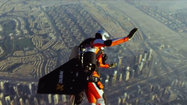 &quot;Jetman&quot; Yves Rossy über Dubai