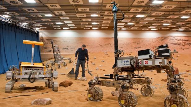 Der Rover &quot;Bridget&quot; auf einer künstlich errichteten Mars-Landschaft in der Nähe von London.