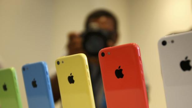 Das günstige iPhone 5C wird ab knapp 300 Euro bei Hofer verkauft