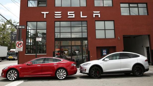 Tesla will seine Produktion kräftig steigern. Das deutsche Unternehmen Grohmann soll dabei helfen