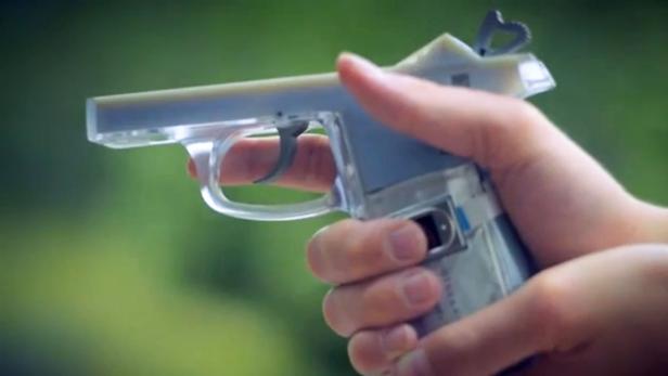 Kai Kloepfers Smart Gun mit Fingerabdruck-Sensor