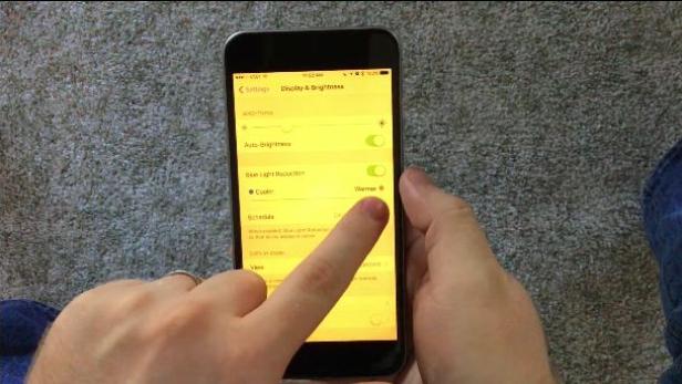 iOS 9.3 inkludiert gelb-orangen Nachtmodus