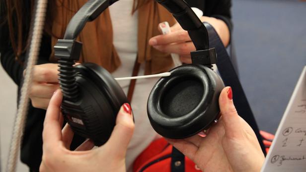 Überraschend dreckig: Kopfhörer zum CD-Probehören.
