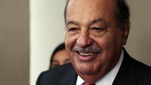 Carlos Slim verkauft lieber, anstatt sich Auflagen zu beugen