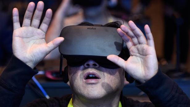 Berührungen in der virtuellen Realität werden zu spürbaren Erlebnissen (Symbolbild)