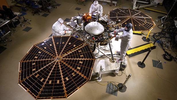 Die NASA-Sonde InSight soll die innere Struktur des Mars erforschen