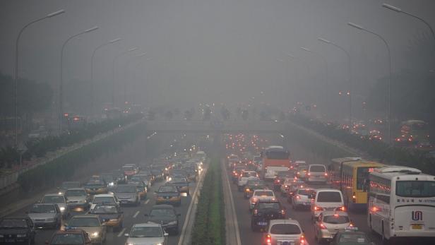 Verkehrsstau in Peking bei Smog