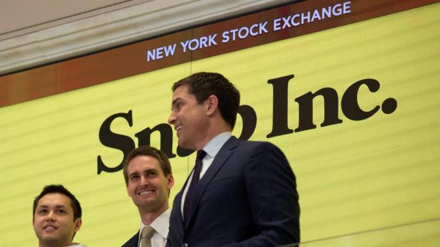 Snap-Gründer Bobby Murphy mit CEO Evan Spiegel and NYSE-Präsident Thomas Farley.