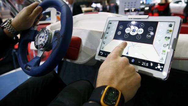 Moderne, vernetzte Autos bieten einen Haufen Zusatzservices rund um ihre Sensoren an. Viele Daten, von denen Kunden gar nichts wissen, werden an den Hersteller übertragen.