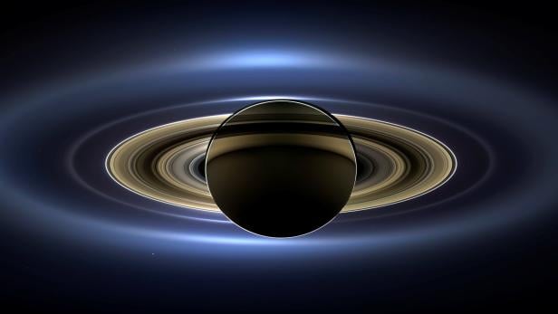 Saturn-Ringe streuen Partikel in die Atmosphäre