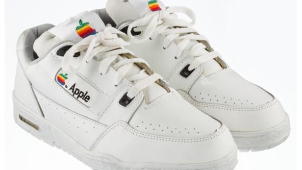 Retro-Chic: Apple Sneakers aus den 90er Jahren