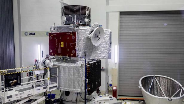 Die Mission BepiColombo sieht vor, dass beide Raumsonden (von ESA und JAXA) gemeinsam zum Merkur gebracht werden und sich dort erst trennen, um in unterschiedliche Umlaufbahnen einzuschwenken