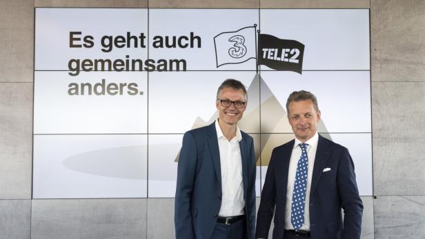 Pressekonferenz Drei übernimmt Tele2. v.l.n.r.: Jan Trionow, CEO von Drei und Alfred Pufitsch, CEO Tele2 Österreich