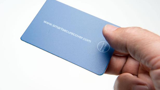 Mit dem Smart Secure Cover lassen sich NFC-Bankomatkarten schützen