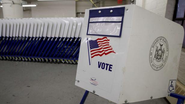 In den USA kommen Wahlmaschinen zum Einsatz. Manche davon sind aber hoffnungslos veraltert.