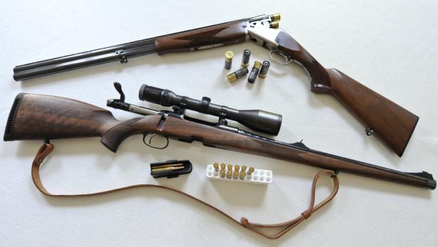 THEMENBILD: WAFFENREGISTER/WAFFEN/MUNITION Waffen