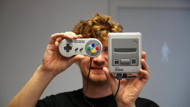 Nintendo Mini SNES