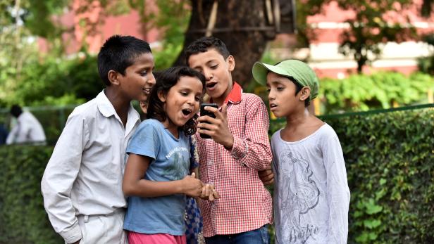 Die UNICEF hat ihren Bericht &quot;Kinder in einer Digitalen Welt&quot; 2017 herausgebracht