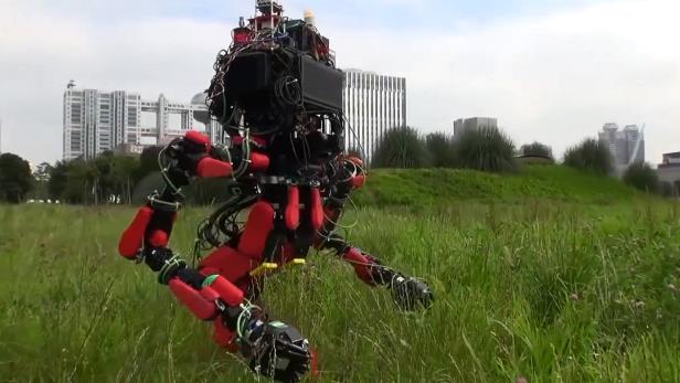 Der Roboter SCHAFT mit zwei Armen und Beinen ähnelt nur ansatzweise einem Mensch