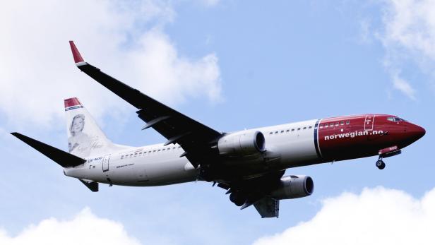 Die Fluglinie Norwegian - hier eine Boeing 737-800 - kann eine neue Rekordzeit zwischen JFK und London Gatwick verbuchen