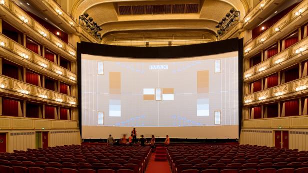 Die Wiener Oper wurde in drei Tagen zum IMAX-Kinosaal umgebaut.