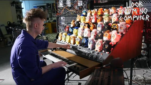 Die Furby-Orgel des britischen Bastlers Sam Battle
