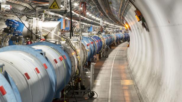 Der LHC läuft ab sofort wieder für die nächsten drei Jahre, rund um die Uhr