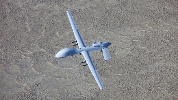 Gray-Eagle-Drohnen (hier eine bewaffnete Version) können bis zu 25 Stunden lang in der Luft bleiben