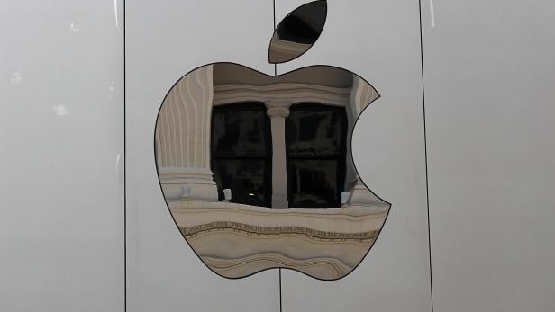 US-APPLE-OPENS-NEW-FLAGSHIP-STORE-IN-SAN-FRANCISCO