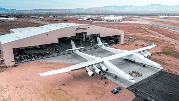 US-INTERNET-COMPUTERS-SPACE-LIFESTYLE-STRATOLAUNCH