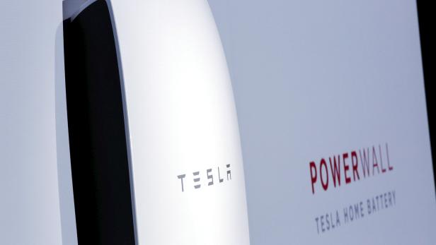 FILE PHOTO:    The Tesla Energy Powerwall Home Battery is unveiled by Tesla Motors CEO Elon Musk during an event in Hawthorne, California