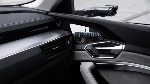 OLED-Seitenspiegel im Audi e-tron